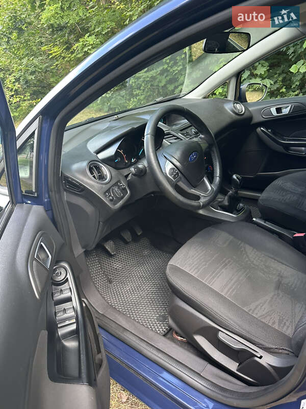 Хэтчбек Ford Fiesta 2012 в Киеве