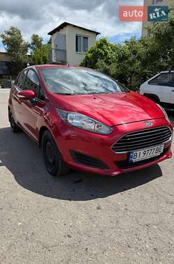 Хэтчбек Ford Fiesta 2015 в Полтаве