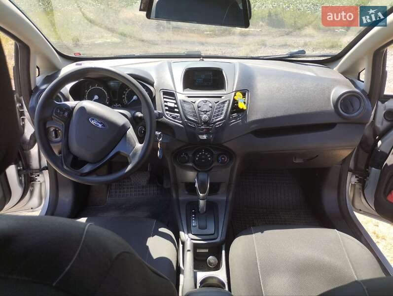 Хетчбек Ford Fiesta 2017 в Кривому Розі