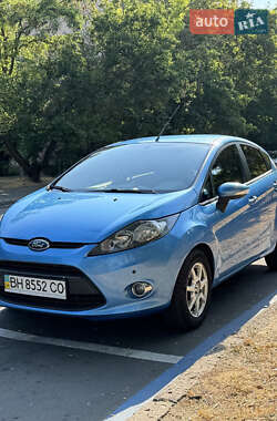 Хэтчбек Ford Fiesta 2011 в 