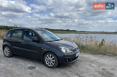 Хэтчбек Ford Fiesta 2006 в Павлограде