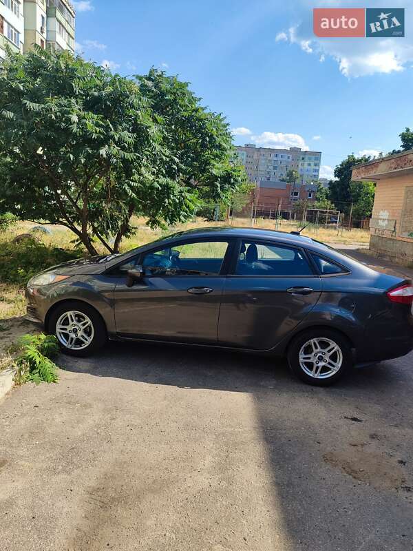 Седан Ford Fiesta 2017 в Полтаве