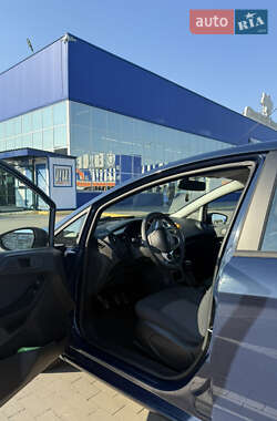 Хэтчбек Ford Fiesta 2013 в 