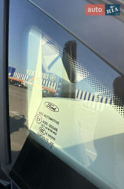 Хэтчбек Ford Fiesta 2013 в 