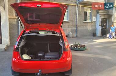 Хэтчбек Ford Fiesta 2003 в 