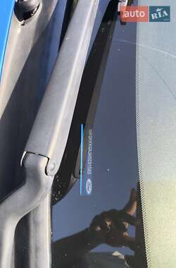 Хэтчбек Ford Fiesta 2005 в 