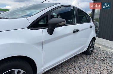 Хэтчбек Ford Fiesta 2012 в 