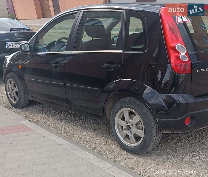 Хэтчбек Ford Fiesta 2005 в Тлумаче
