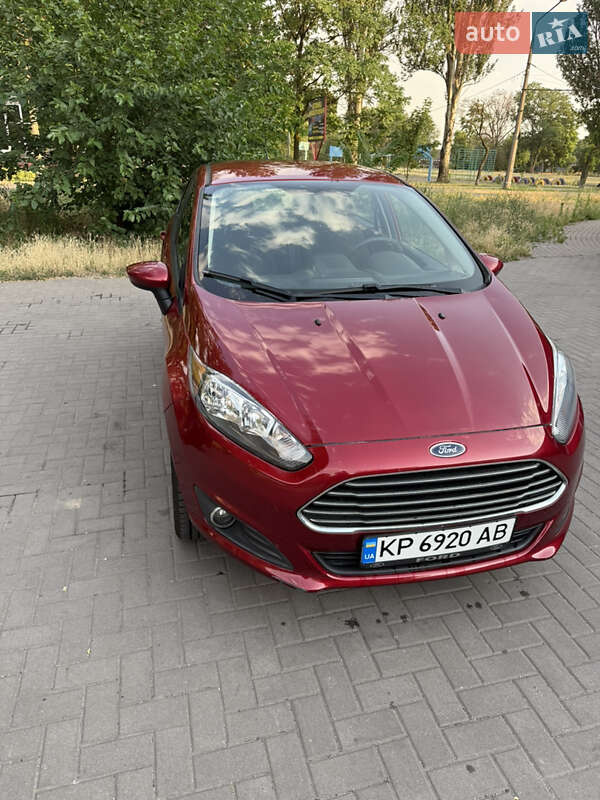 Хэтчбек Ford Fiesta 2017 в Запорожье фото 3 Хэтчбек Ford Fiesta 2017 в Запорожье