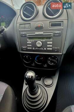 Хетчбек Ford Fiesta 2008 в 