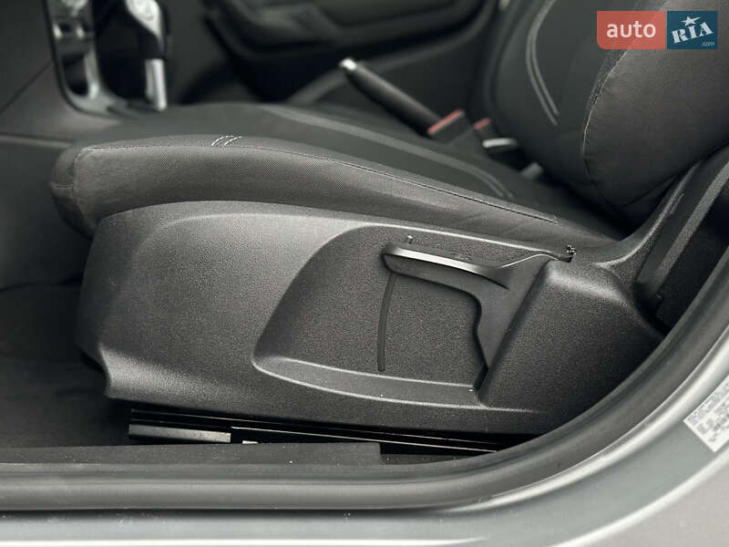 Седан Ford Fiesta 2019 в Шептицькому