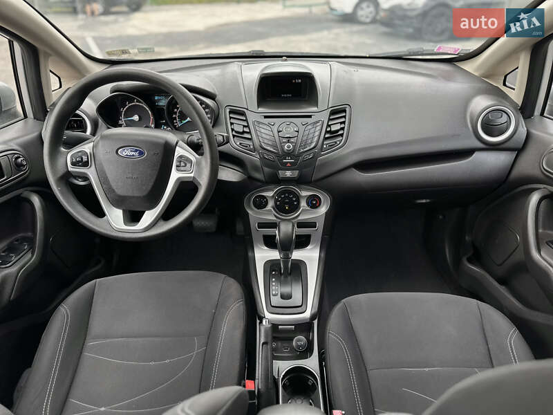 Седан Ford Fiesta 2019 в Шептицькому