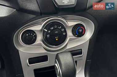 Седан Ford Fiesta 2019 в 