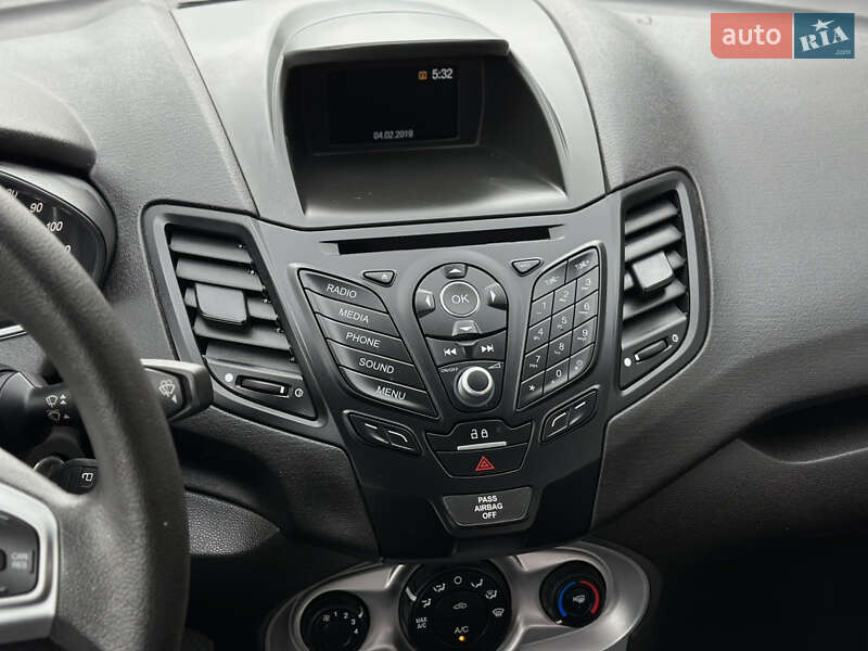 Седан Ford Fiesta 2019 в Шептицькому