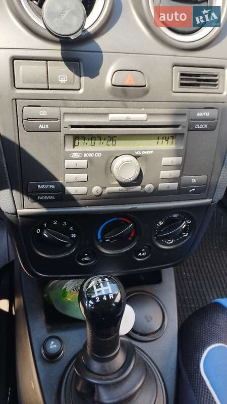 Хэтчбек Ford Fiesta 2007 в Чернигове