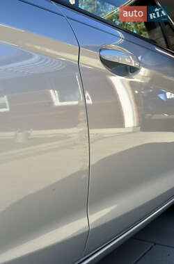 Хетчбек Ford Fiesta 2013 в 