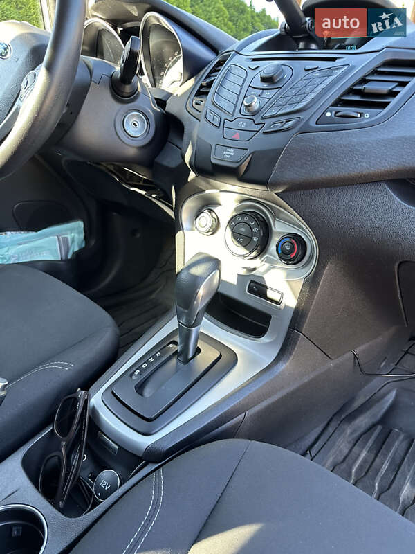 Хэтчбек Ford Fiesta 2013 в Николаеве