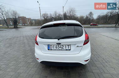Хэтчбек Ford Fiesta 2011 в 
