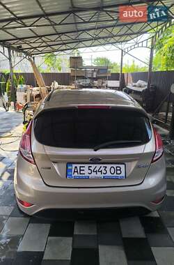 Хэтчбек Ford Fiesta 2017 в 