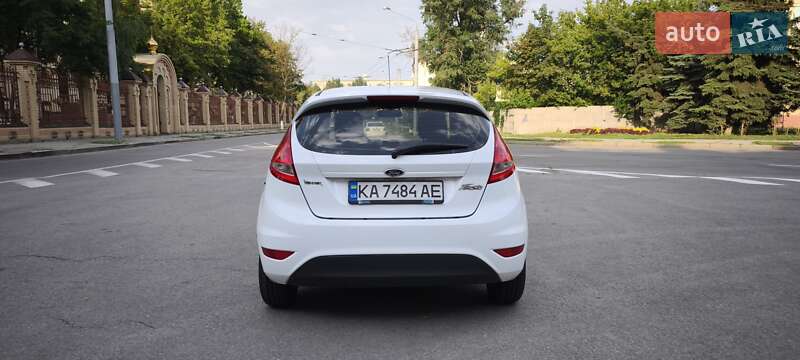 Хэтчбек Ford Fiesta 2012 в Харькове