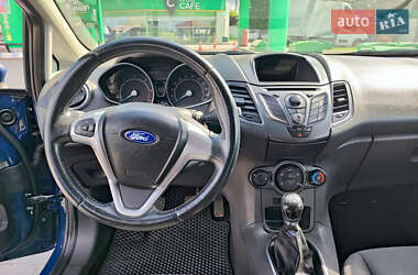 Хетчбек Ford Fiesta 2013 в 