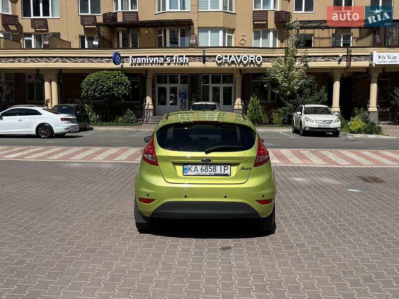 Хетчбек Ford Fiesta 2010 в Софіївській Борщагівці