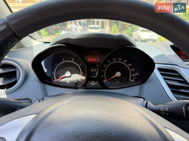 Хетчбек Ford Fiesta 2010 в Софіївській Борщагівці