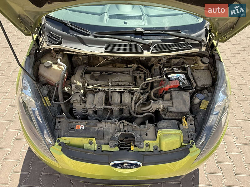 Хетчбек Ford Fiesta 2010 в Софіївській Борщагівці