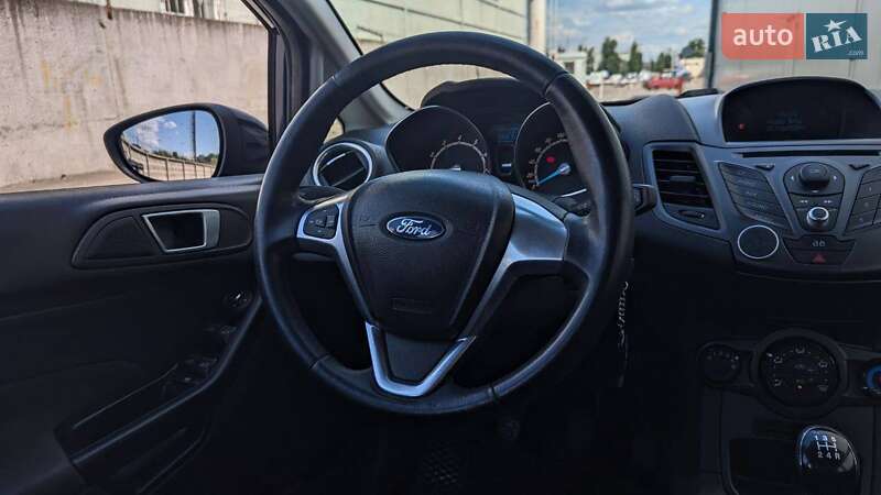 Хэтчбек Ford Fiesta 2013 в Киеве
