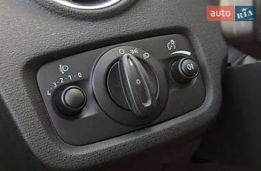 Хэтчбек Ford Fiesta 2013 в 