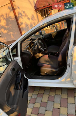 Хэтчбек Ford Fiesta 2013 в 