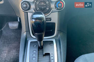 Хэтчбек Ford Fiesta 2010 в 