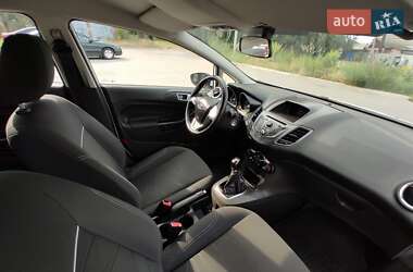 Хэтчбек Ford Fiesta 2013 в 