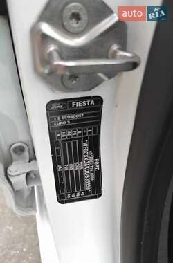 Хэтчбек Ford Fiesta 2013 в 