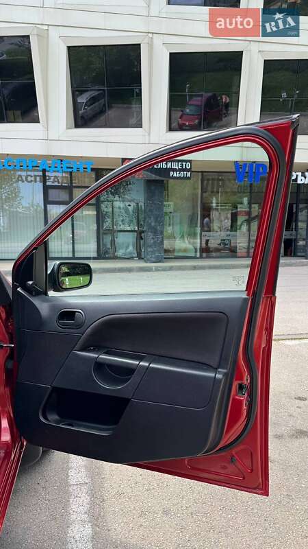 Хэтчбек Ford Fiesta 2006 в Николаеве