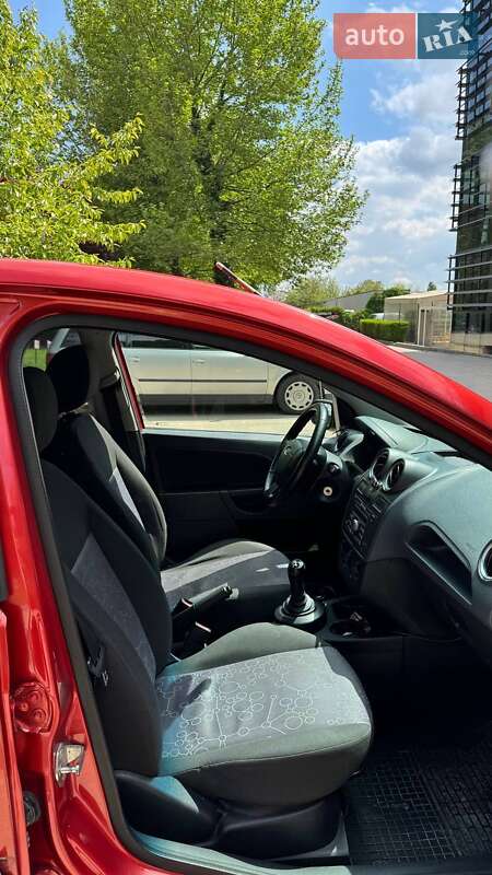 Хэтчбек Ford Fiesta 2006 в Николаеве