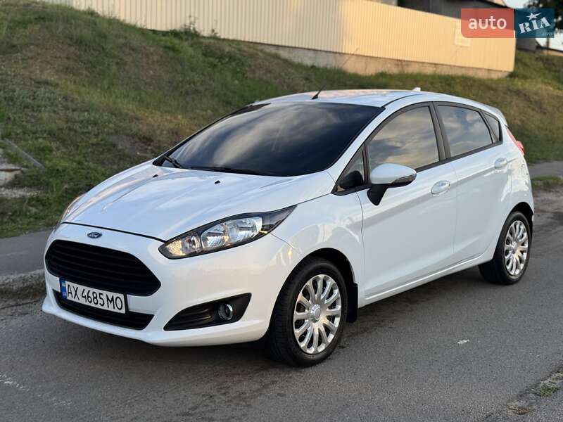 Хэтчбек Ford Fiesta 2016 в Харькове