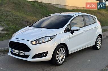 Хэтчбек Ford Fiesta 2016 в 