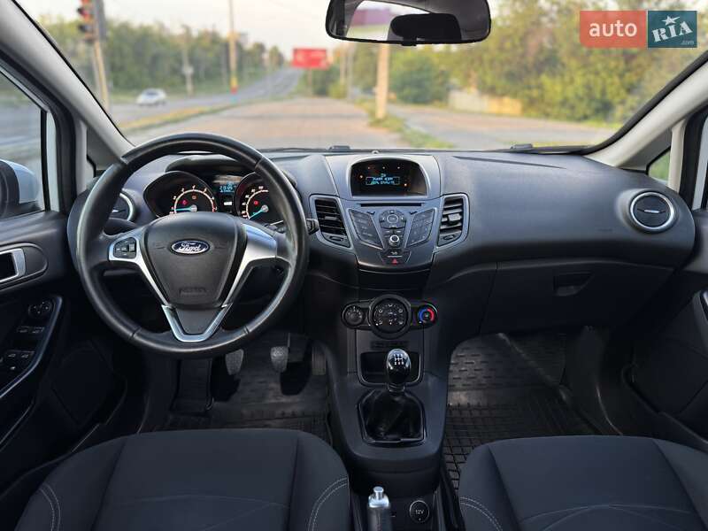 Хэтчбек Ford Fiesta 2016 в Харькове