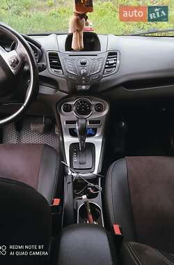 Седан Ford Fiesta 2014 в 