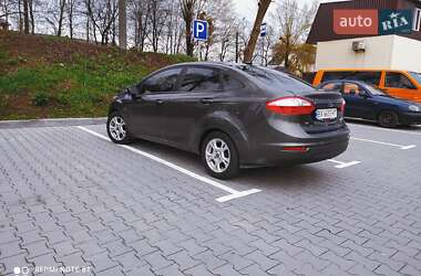 Седан Ford Fiesta 2014 в 