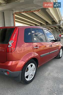 Хэтчбек Ford Fiesta 2008 в 