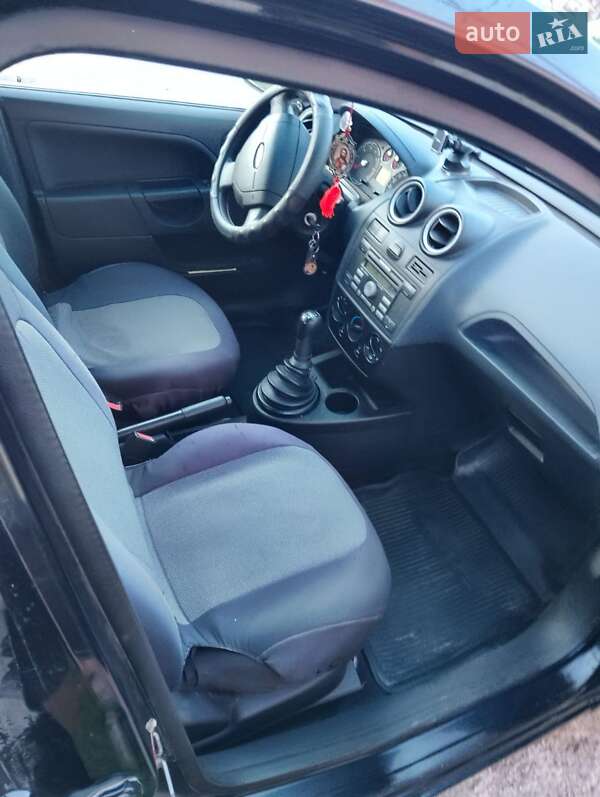Седан Ford Fiesta 2008 в Виннице