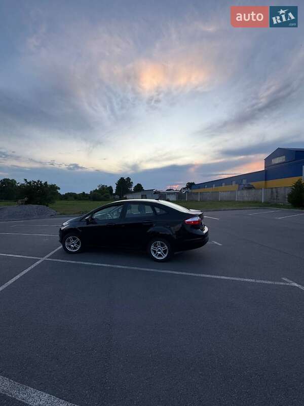 Седан Ford Fiesta 2017 в Хмільнику
