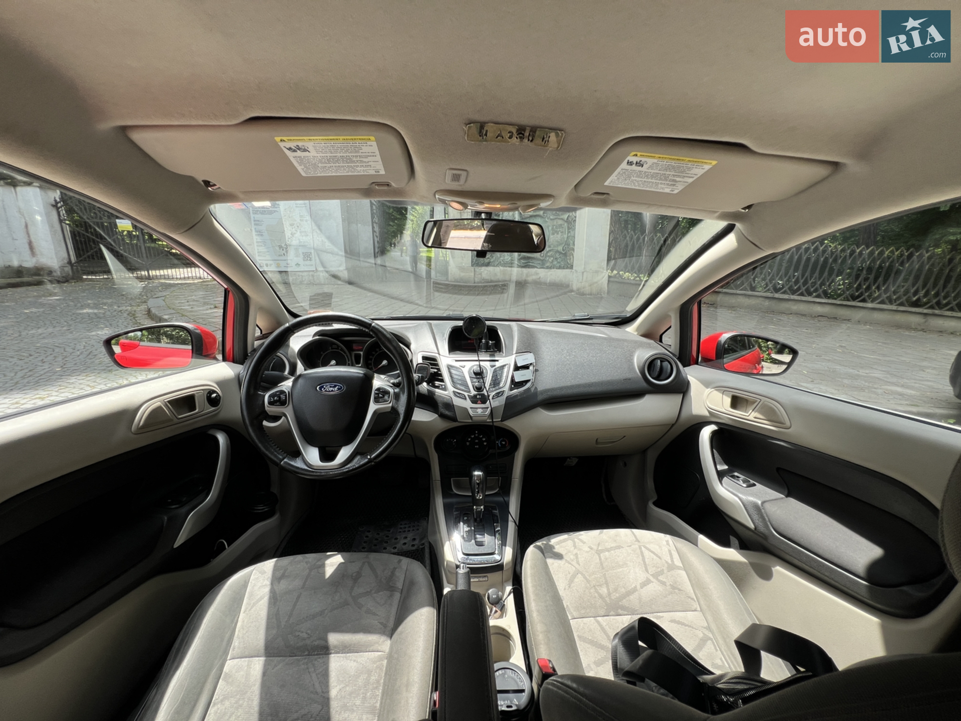 2012 Ford Fiesta - мініатюра 10