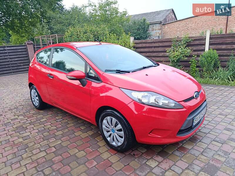 Хэтчбек Ford Fiesta 2010 в Хмельницком