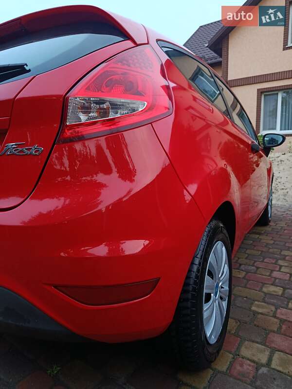 Хэтчбек Ford Fiesta 2010 в Хмельницком