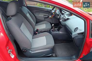 Хэтчбек Ford Fiesta 2010 в 