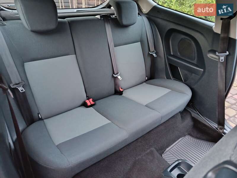 Хэтчбек Ford Fiesta 2010 в Хмельницком