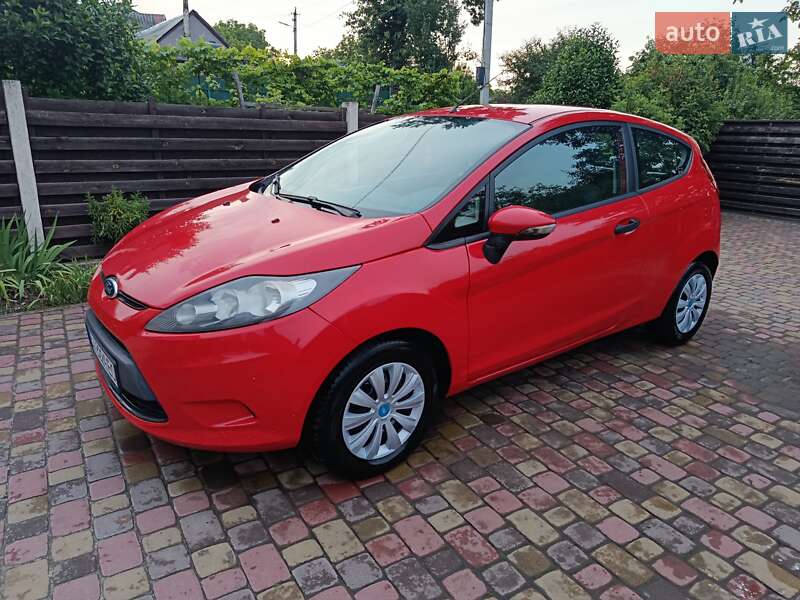Хэтчбек Ford Fiesta 2010 в Хмельницком